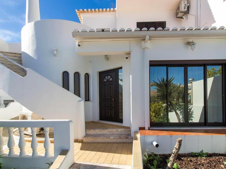 Villa Dogueno- Privat Pool & Privacy & Albufeira Center Экстерьер фото