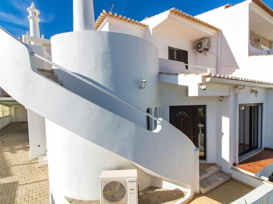 Villa Dogueno- Privat Pool & Privacy & Albufeira Center Экстерьер фото